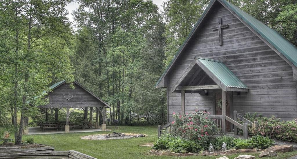 A River Runs Through It Sevierville Exterior photo