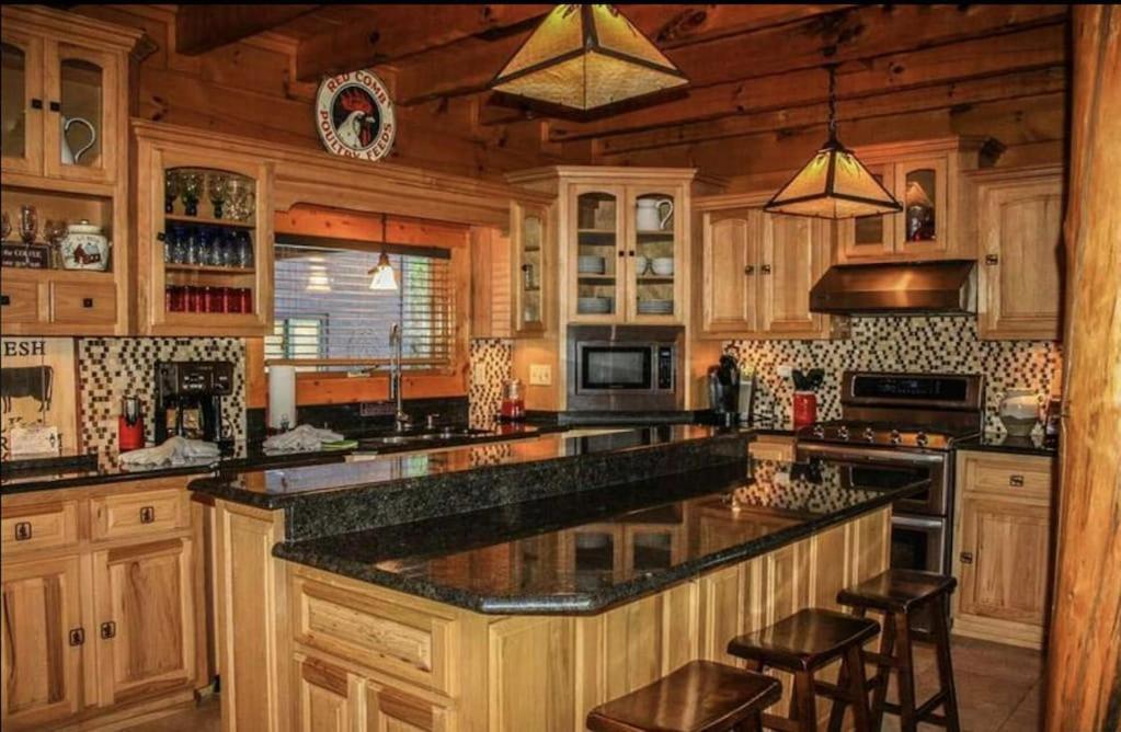 A River Runs Through It Sevierville Exterior photo